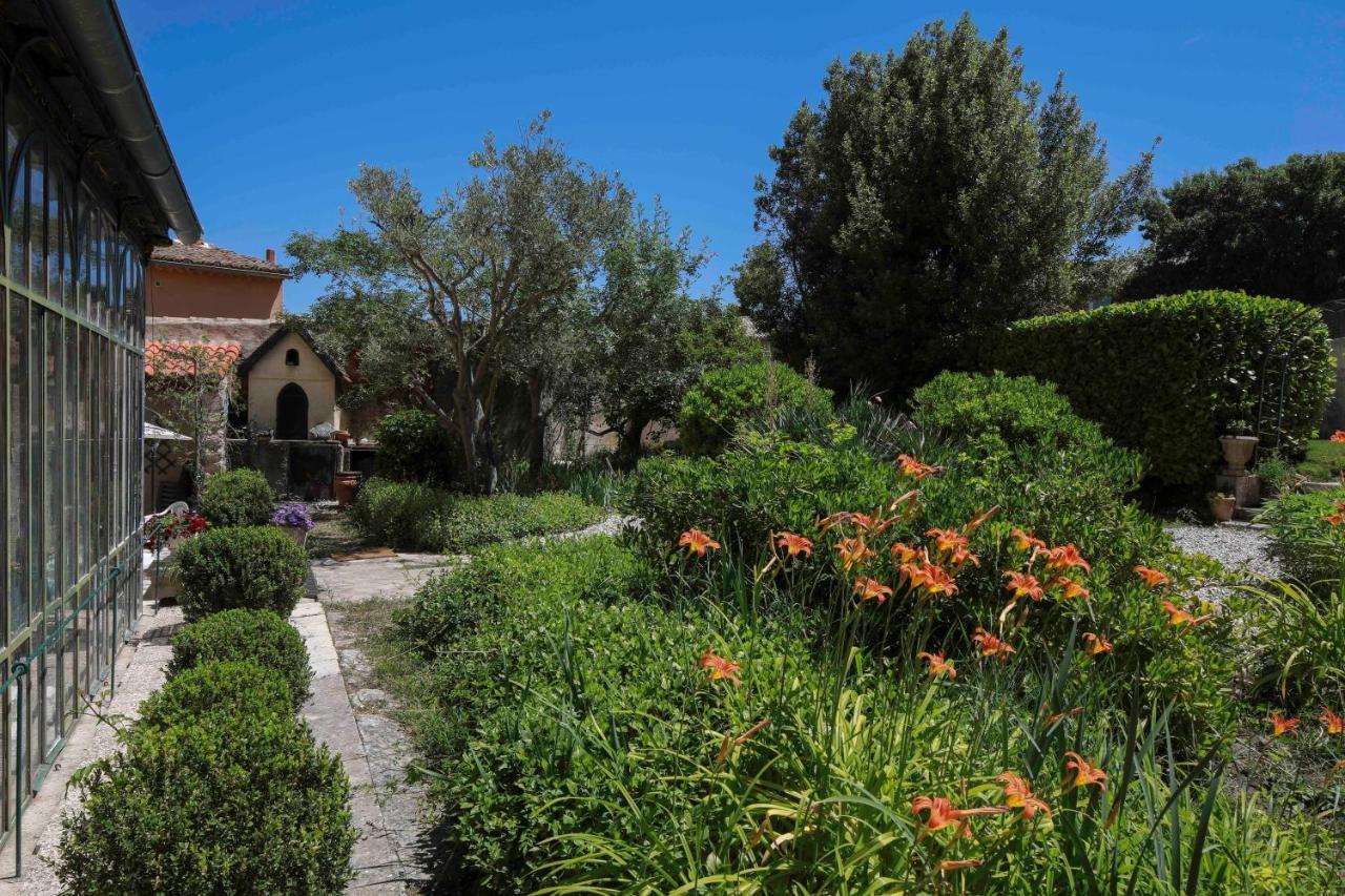 Le 37 Malaucene Bed & Breakfast Dış mekan fotoğraf