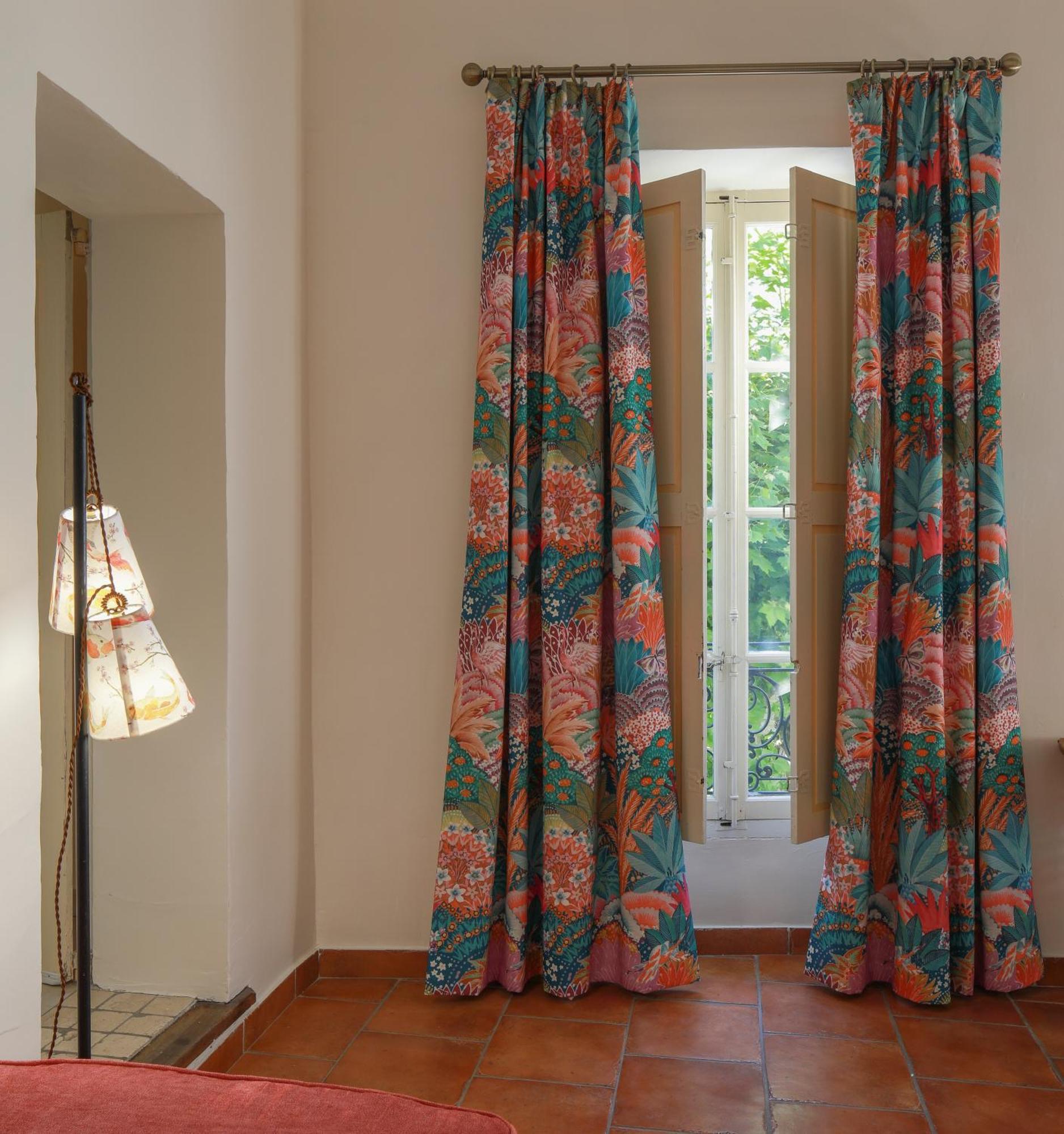 Le 37 Malaucene Bed & Breakfast Oda fotoğraf